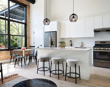 3228 W Palmer Street - Photo Thumbnail 10