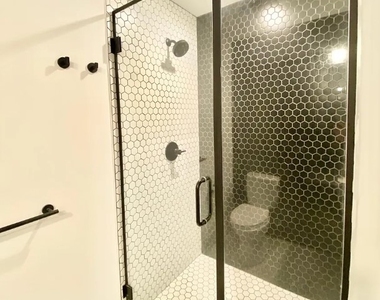 3228 W Palmer Street - Photo Thumbnail 6