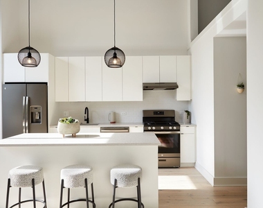 3228 W Palmer Street - Photo Thumbnail 12