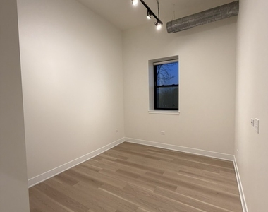 3801 W 26th Street - Photo Thumbnail 10