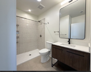 3801 W 26th Street - Photo Thumbnail 5