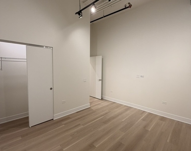 3801 W 26th Street - Photo Thumbnail 7