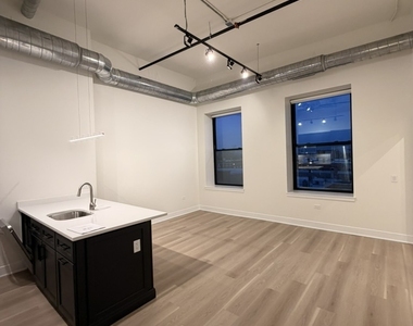 3801 W 26th Street - Photo Thumbnail 3