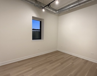 3801 W 26th Street - Photo Thumbnail 6