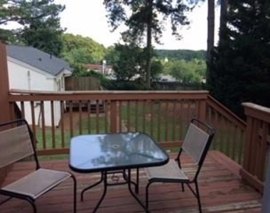 1581 Stone Gate Lane Se - Photo Thumbnail 3