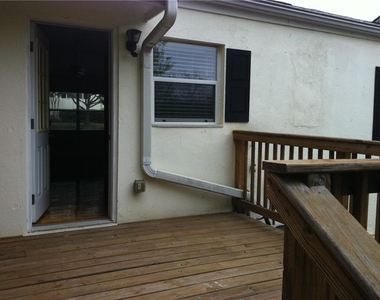 1581 Stone Gate Lane Se - Photo Thumbnail 7