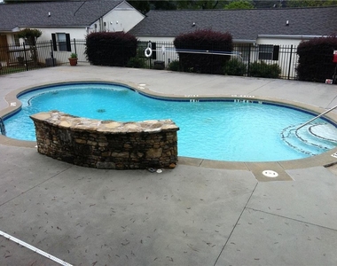 1581 Stone Gate Lane Se - Photo Thumbnail 4