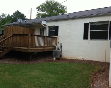 1581 Stone Gate Lane Se - Photo Thumbnail 8
