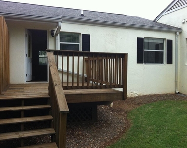 1581 Stone Gate Lane Se - Photo Thumbnail 6