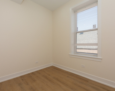 2036 N Hoyne Avenue - Photo Thumbnail 11