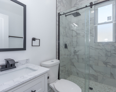 2036 N Hoyne Avenue - Photo Thumbnail 17