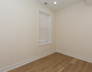 2036 N Hoyne Avenue - Photo Thumbnail 15