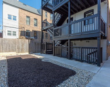 2036 N Hoyne Avenue - Photo Thumbnail 20