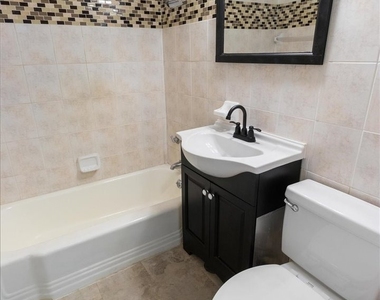 7337 S South Shore Drive - Photo Thumbnail 12