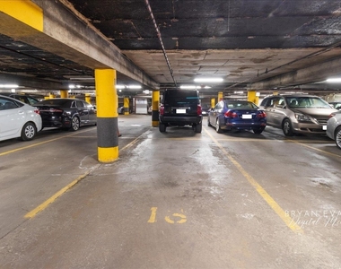 7337 S South Shore Drive - Photo Thumbnail 18