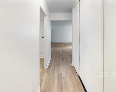 7337 S South Shore Drive - Photo Thumbnail 3