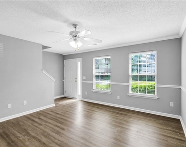 141 Madison Place - Photo Thumbnail 2