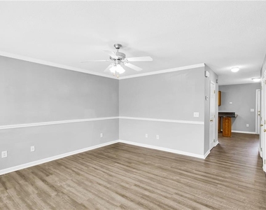 141 Madison Place - Photo Thumbnail 3