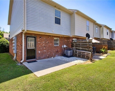 141 Madison Place - Photo Thumbnail 17