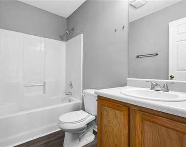 141 Madison Place - Photo Thumbnail 11