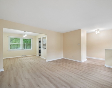 5112 Main Street - Photo Thumbnail 3