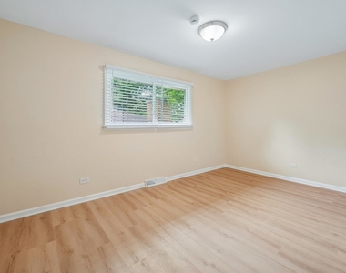 5112 Main Street - Photo Thumbnail 8