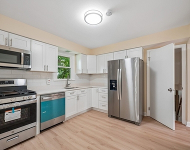 5112 Main Street - Photo Thumbnail 4