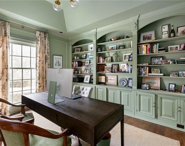1811 Lenox Road Ne - Photo Thumbnail 6