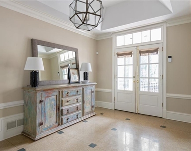 1811 Lenox Road Ne - Photo Thumbnail 5