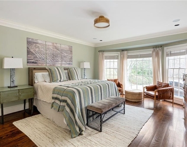1811 Lenox Road Ne - Photo Thumbnail 2