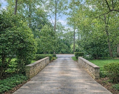 1811 Lenox Road Ne - Photo Thumbnail 105