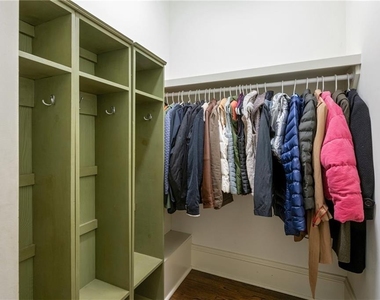 1811 Lenox Road Ne - Photo Thumbnail 10