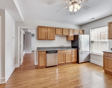 917 W Sunnyside Avenue - Photo Thumbnail 5