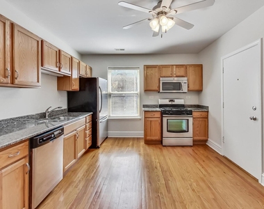 917 W Sunnyside Avenue - Photo Thumbnail 4