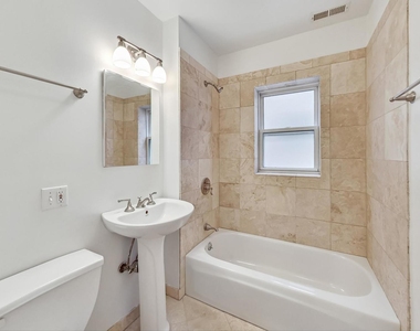 917 W Sunnyside Avenue - Photo Thumbnail 16