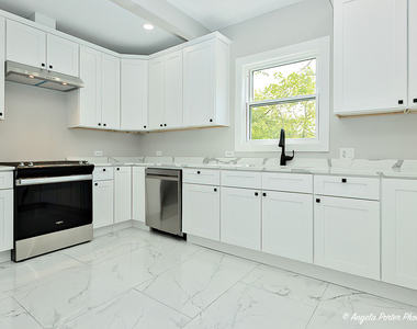 62 Pine Street - Photo Thumbnail 11