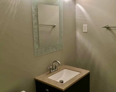 1701 N Maplewood Avenue - Photo Thumbnail 7