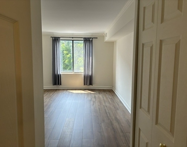 110 S Dunton Avenue - Photo Thumbnail 11