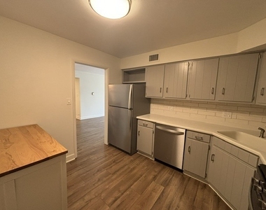 110 S Dunton Avenue - Photo Thumbnail 6