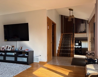 720 N Broadway Avenue - Photo Thumbnail 3