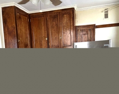 8030 S Paxton Avenue - Photo Thumbnail 6