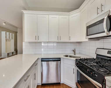 1914 W Crystal Street - Photo Thumbnail 7