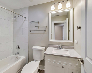 1914 W Crystal Street - Photo Thumbnail 10
