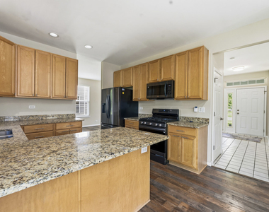 32804 Bending Creek Road - Photo Thumbnail 12