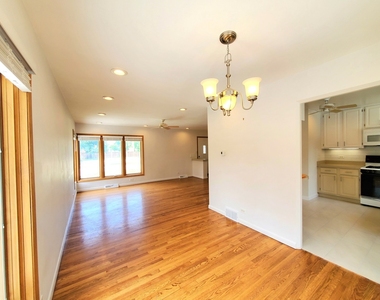 4715 W Lake Avenue - Photo Thumbnail 4