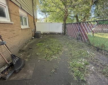 916 Williams Street - Photo Thumbnail 8