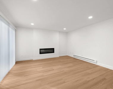 226 S Rush Street - Photo Thumbnail 6