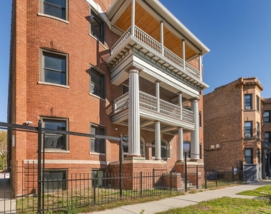 442 E 48th Street - Photo Thumbnail 4