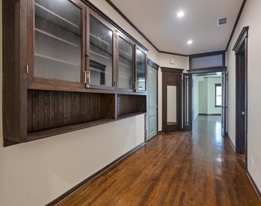 442 E 48th Street - Photo Thumbnail 10