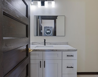442 E 48th Street - Photo Thumbnail 18